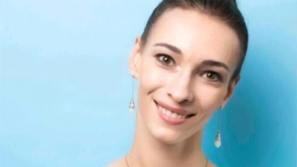 Смирнова: Не могу не сказать, что всеми фибрами души я против войны