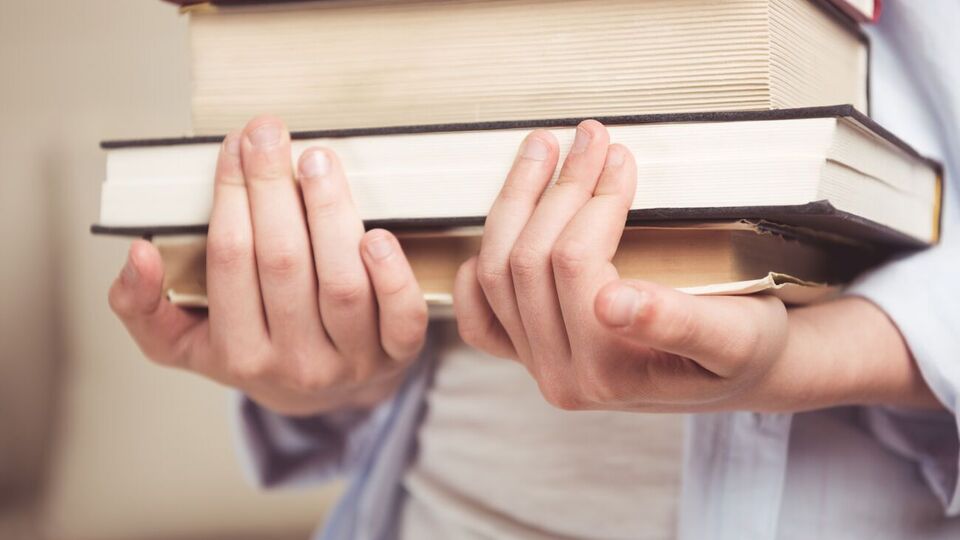 Yakaboo: Каждая доступная книга сейчас – это надежда, это глоток покоя, это несгибаемая вера в победу добра для всех украинцев