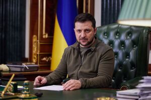 Зеленський (на фото) закликав Путіна до прямих перемовин після початку повномасштабного вторгнення РФ в Україну