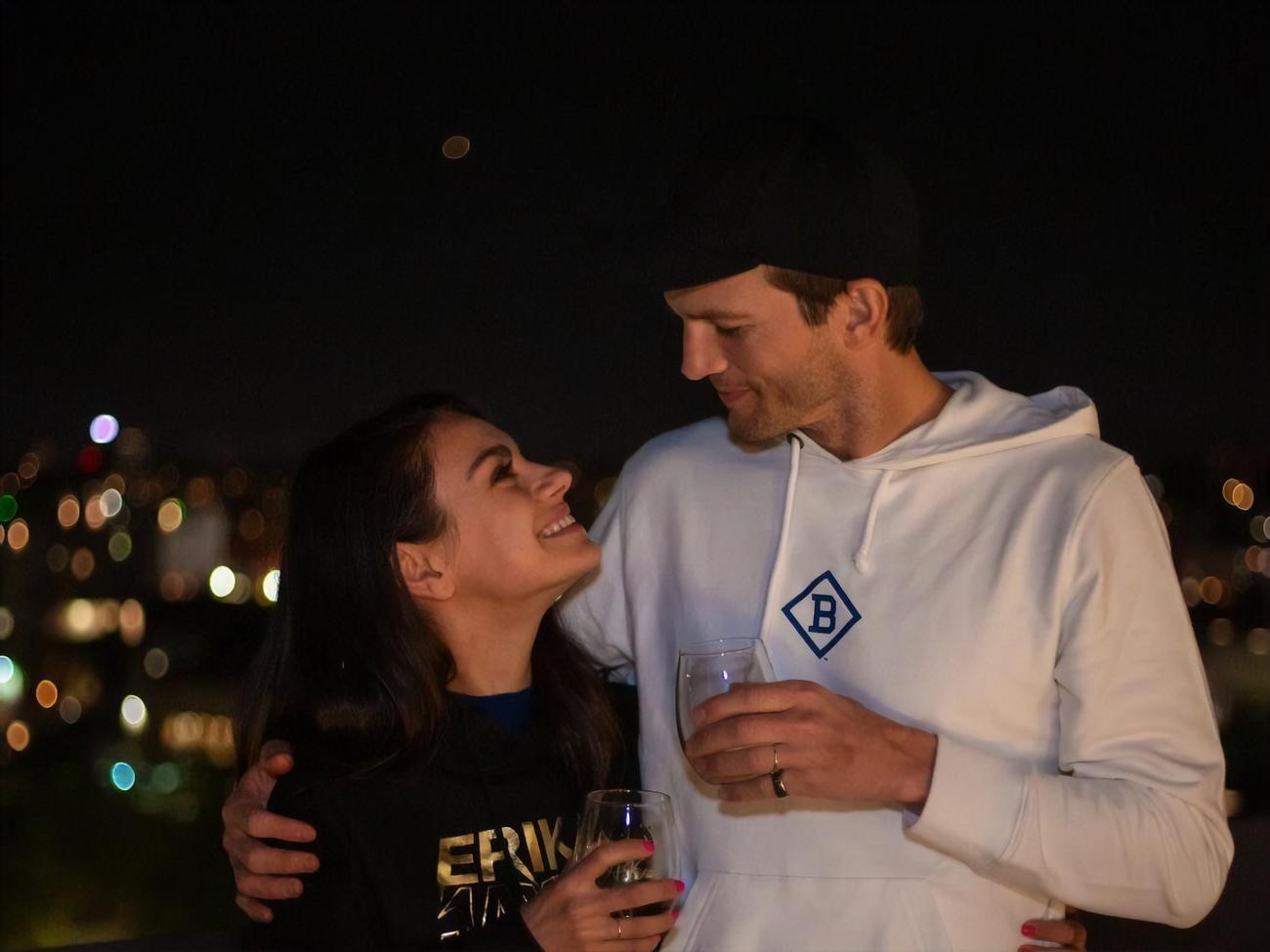 Кунис и Кутчер:&nbsp;Наша работа еще не завершена, поэтому мы повышаем цель до&nbsp;$40 млн