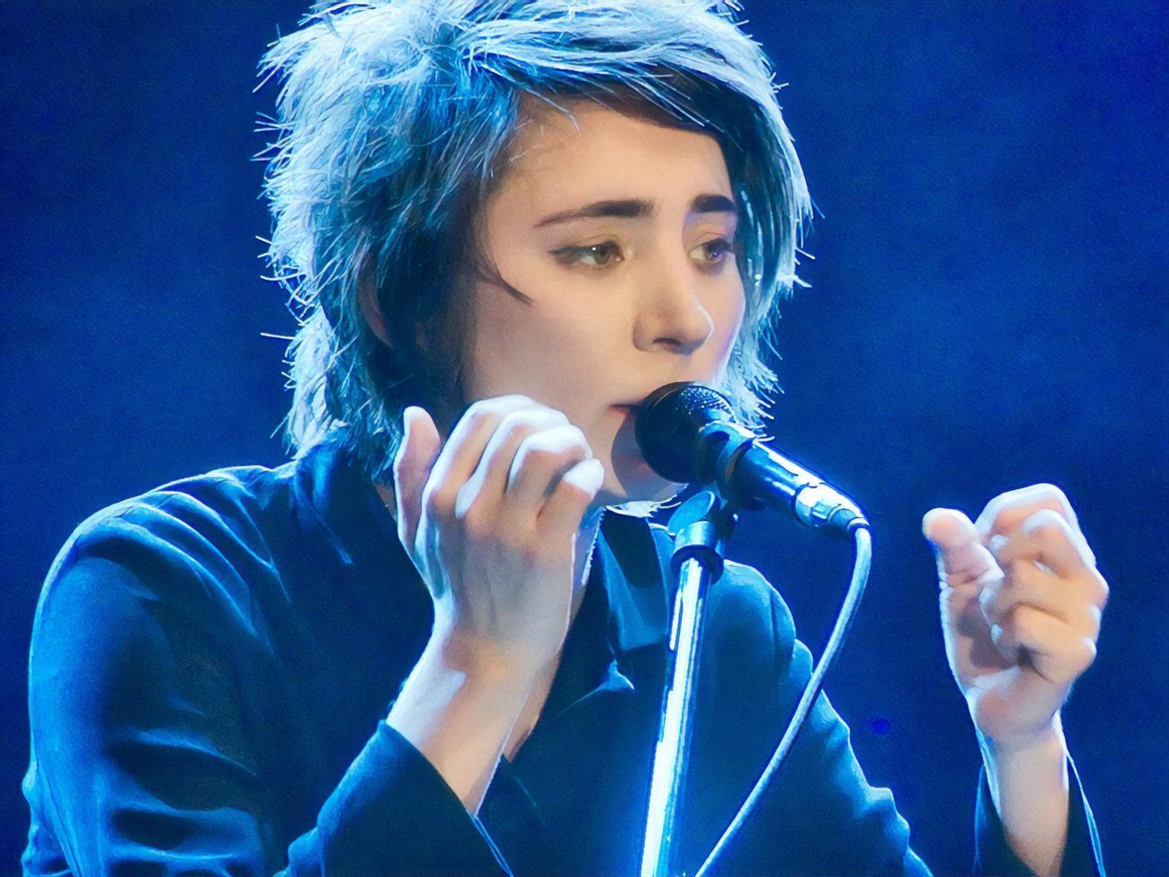 24 февраля певица отреагировала на нападение РФ на Украину, опубликовав антивоенный лозунг в сети