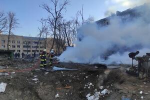 Пожар возник в результате падения обломка сбитой ракеты