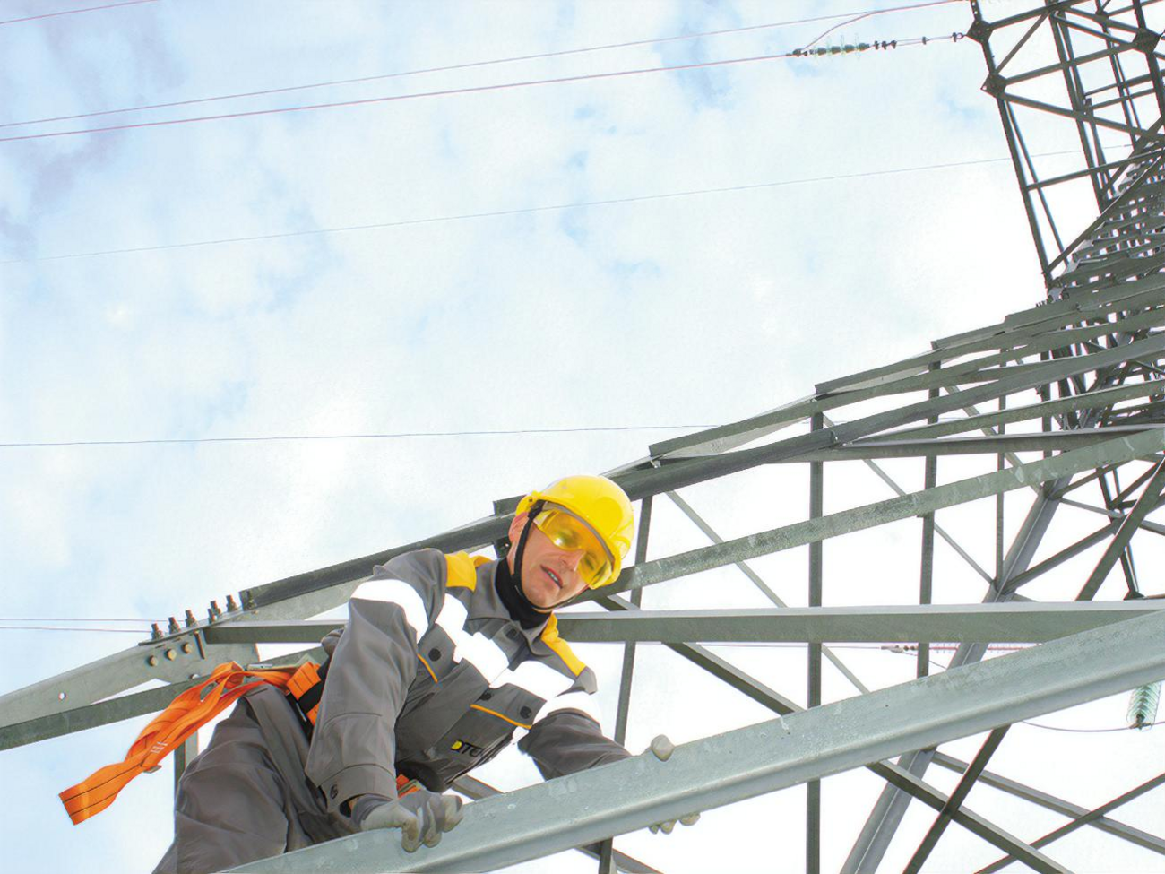 Енергетики протягом доби повернули світло у 25 тис. будинків у Київській та Донецькій областях – ДТЕК