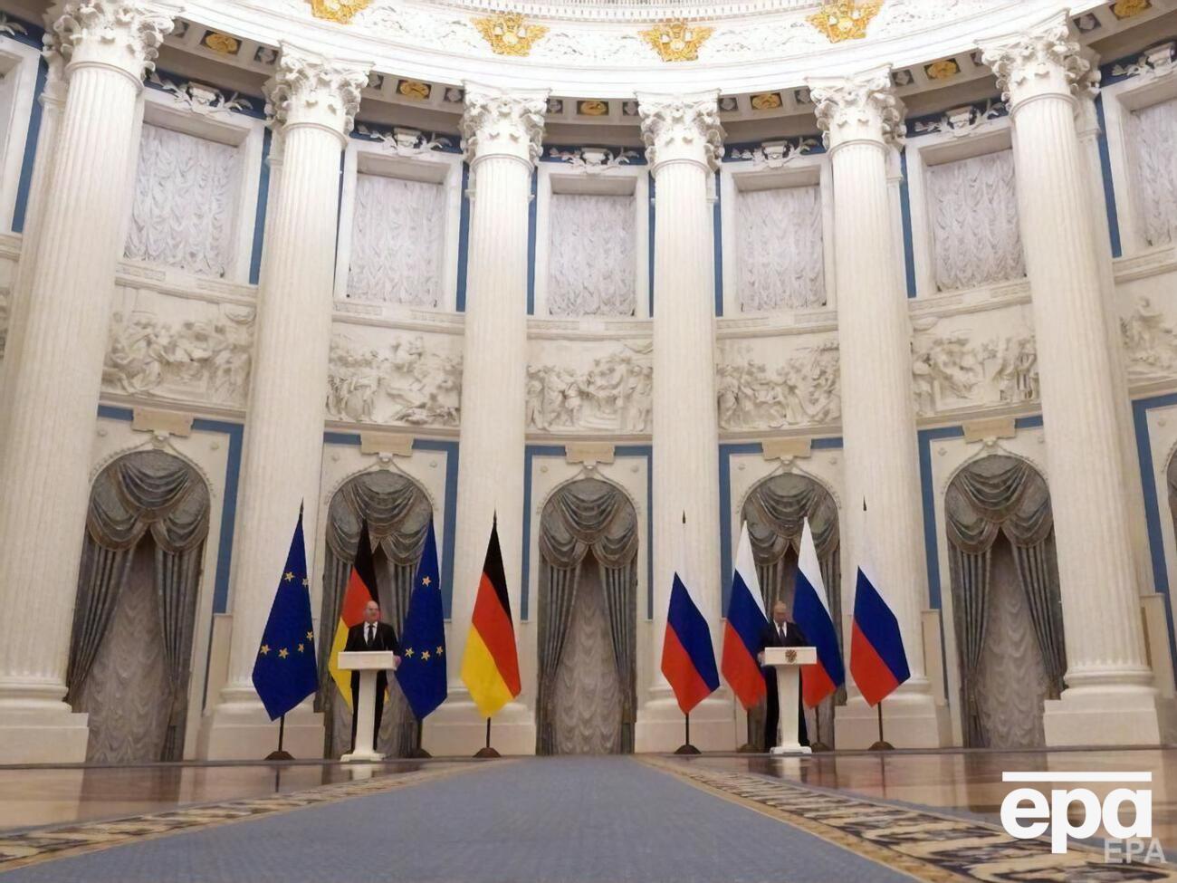 Шольц обговорив із Путіним ситуацію навколо України, повідомили у Кремлі