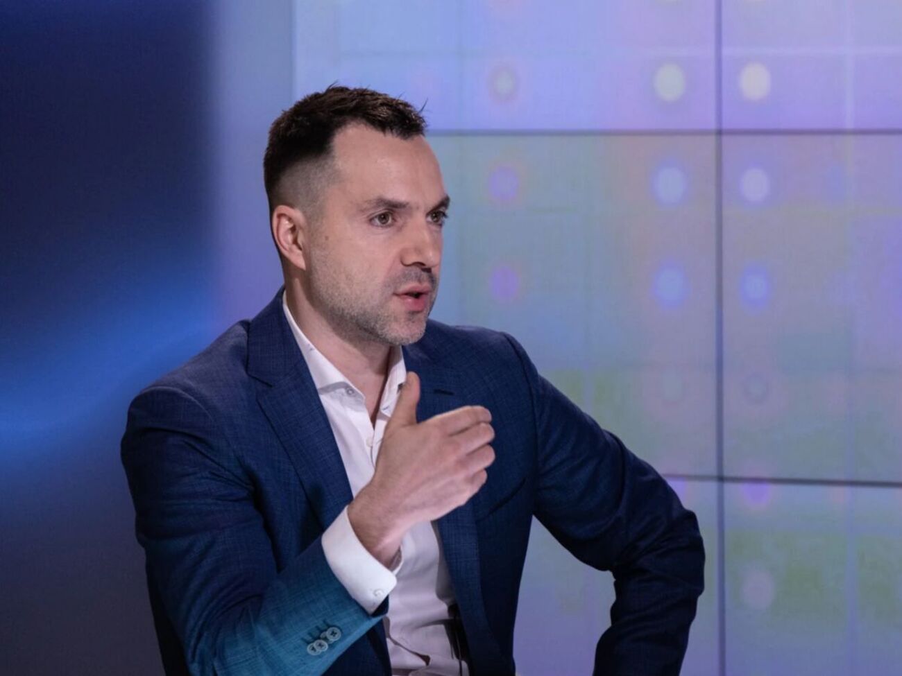 Арестович назвав три причини, через які РФ невигідна позиційна війна в Україні