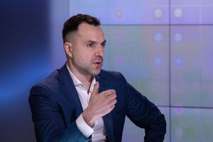 Арестович назвав три причини, через які РФ невигідна позиційна війна в Україні