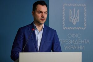Арестович: У світовій історії повно прикладів, коли збройні сили місяцями утримували оборону й у безнадійнішій ситуації