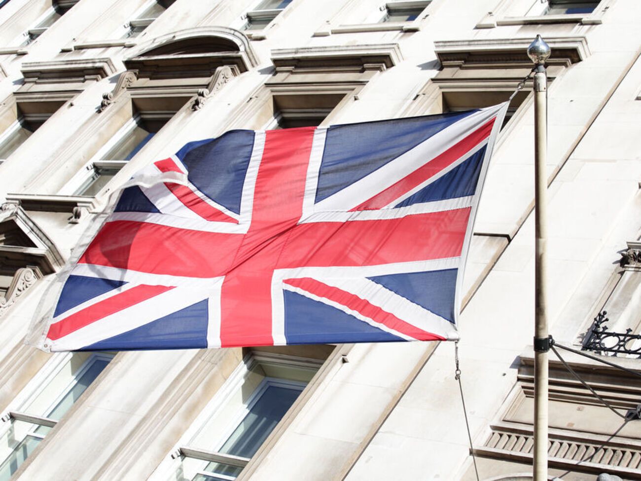 Санкції стосуватимуться комплектування у різних секторах, включно з електронікою, телекомунікаціями та космонавтикою, повідомили у МЗС Великобританії