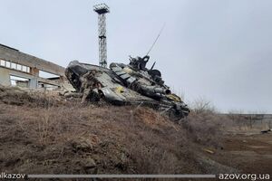 Полк "Азов" знищив сьогодні танк, два БТР і кілька вантажних автомобілів РФ у Маріуполі, повідомила пресслужба