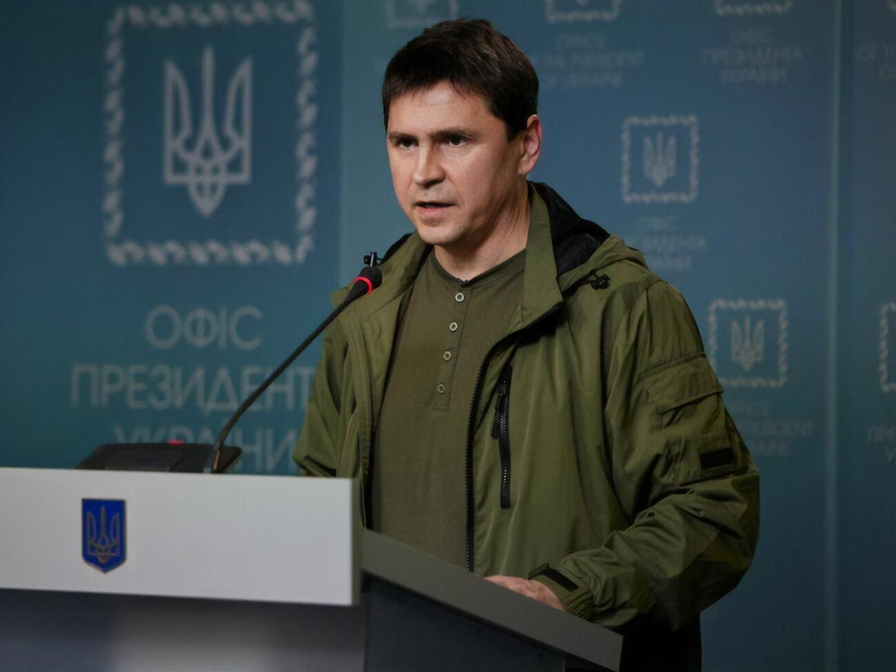 Подоляк о российских обстрелах: Чтобы стереть историческую память с улиц украинских городов