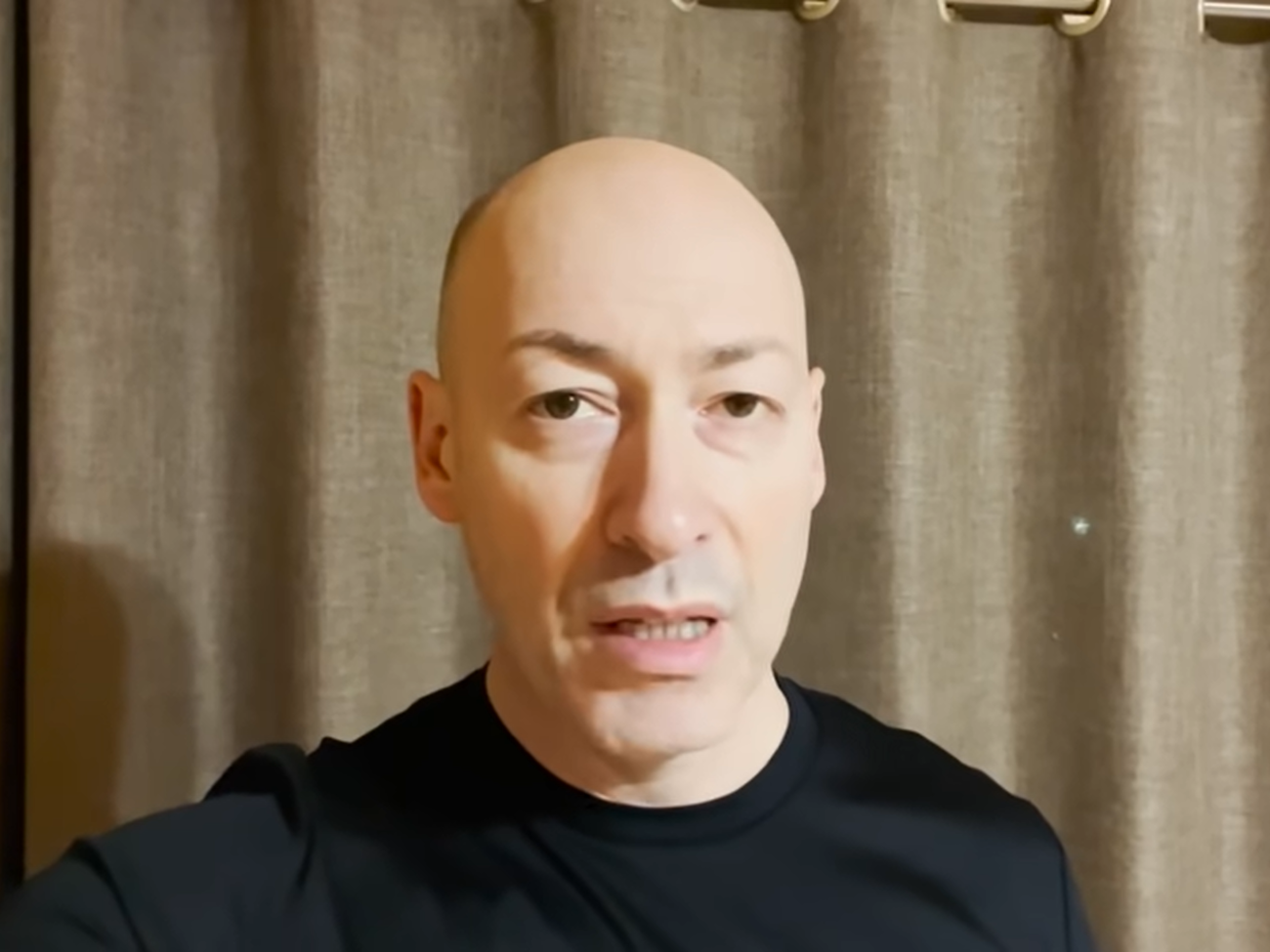 Гордон:&nbsp;Русские "Грады" ожесточенно бьют по Харькову. Это русскоязычному Харькову вы так несете "русский мир"?