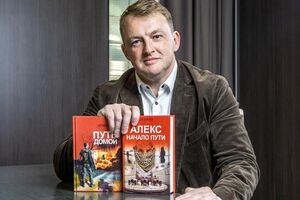 "Великий русский народ", ты самое жалкое, что сейчас есть на планете. Даже превращаясь в фашистов, вы боитесь своего плешивого фюрера
