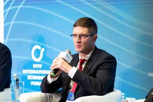 Дмитрий Сахарук: Главное – чтобы люди были живы. А линии электропередачи, трансформаторы, провода, столбы, переключения – это мы сделаем