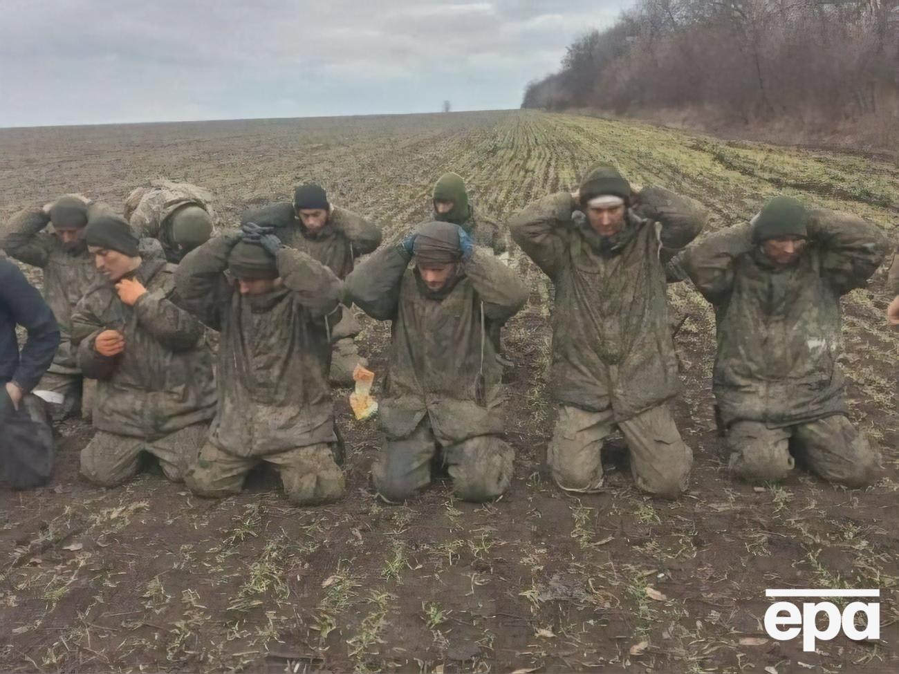 Российские оккупанты сдаются в плен украинским военным