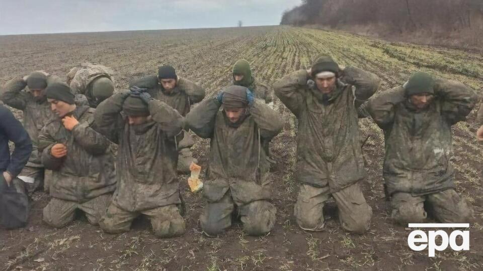 Російські окупанти здаються в полон українським військовим