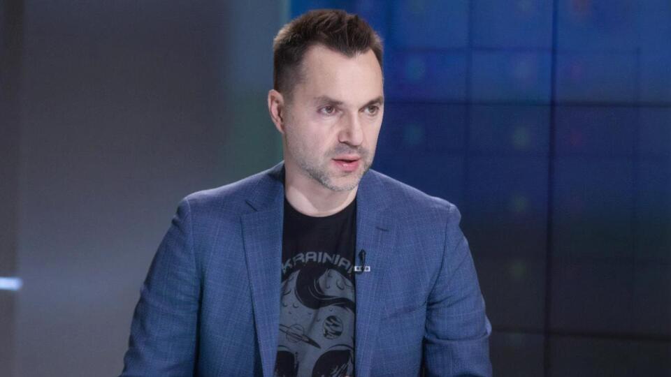 Арестович отметил, что российские военные в Украине уже три дня без успехов