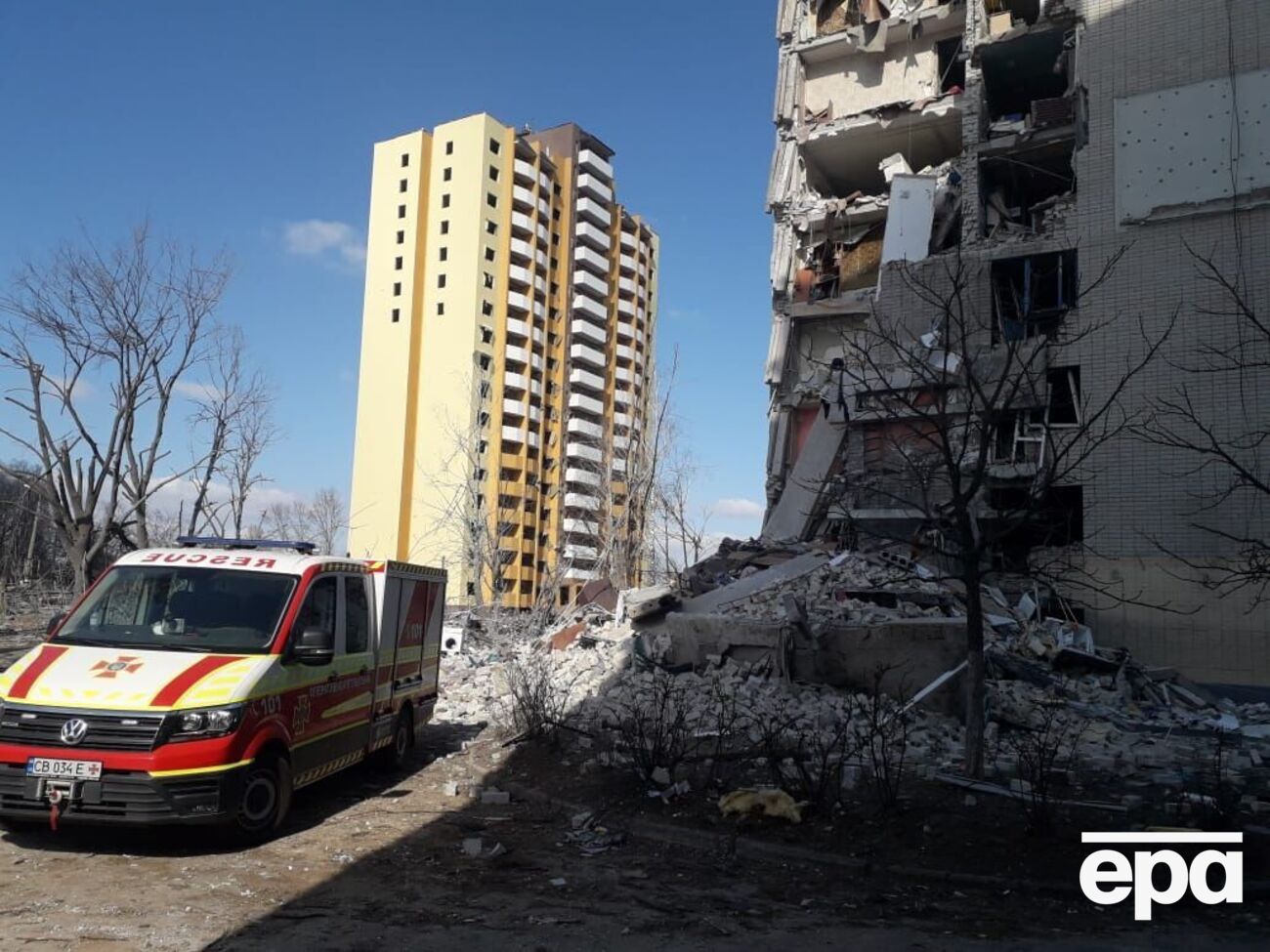 Кожна громада може індивідуально встановити комендантську годину за погодженням із районною військовою адміністрацією