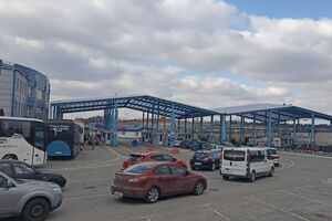 По данным Госпогранслужбы, с начала полномасштабного вторжения РФ в Украину вернулось более 351 тыс. украинцев
