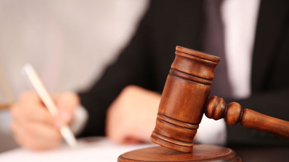 У першій інстанції ця категорія справ підсудна Окружному адміністративному суду Києва