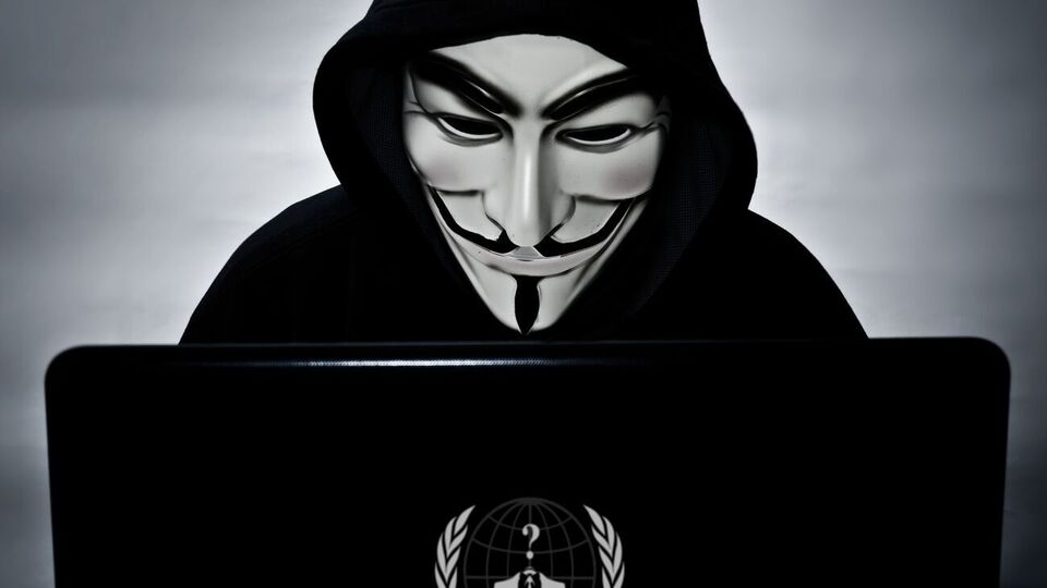 Anonymous: Убирайтесь из России!