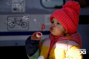 Примусове переміщення цивільного населення на територію РФ, зокрема дітей, має ознаки викрадення, зазначили у МЗС України