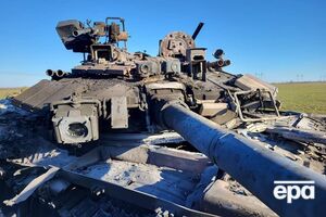 Менее чем за месяц войны РФ потеряла в Украине порядка 2 тыс. единиц бронетехники