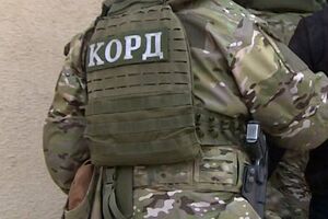 Правоохранители передали задержанных спецслужбам