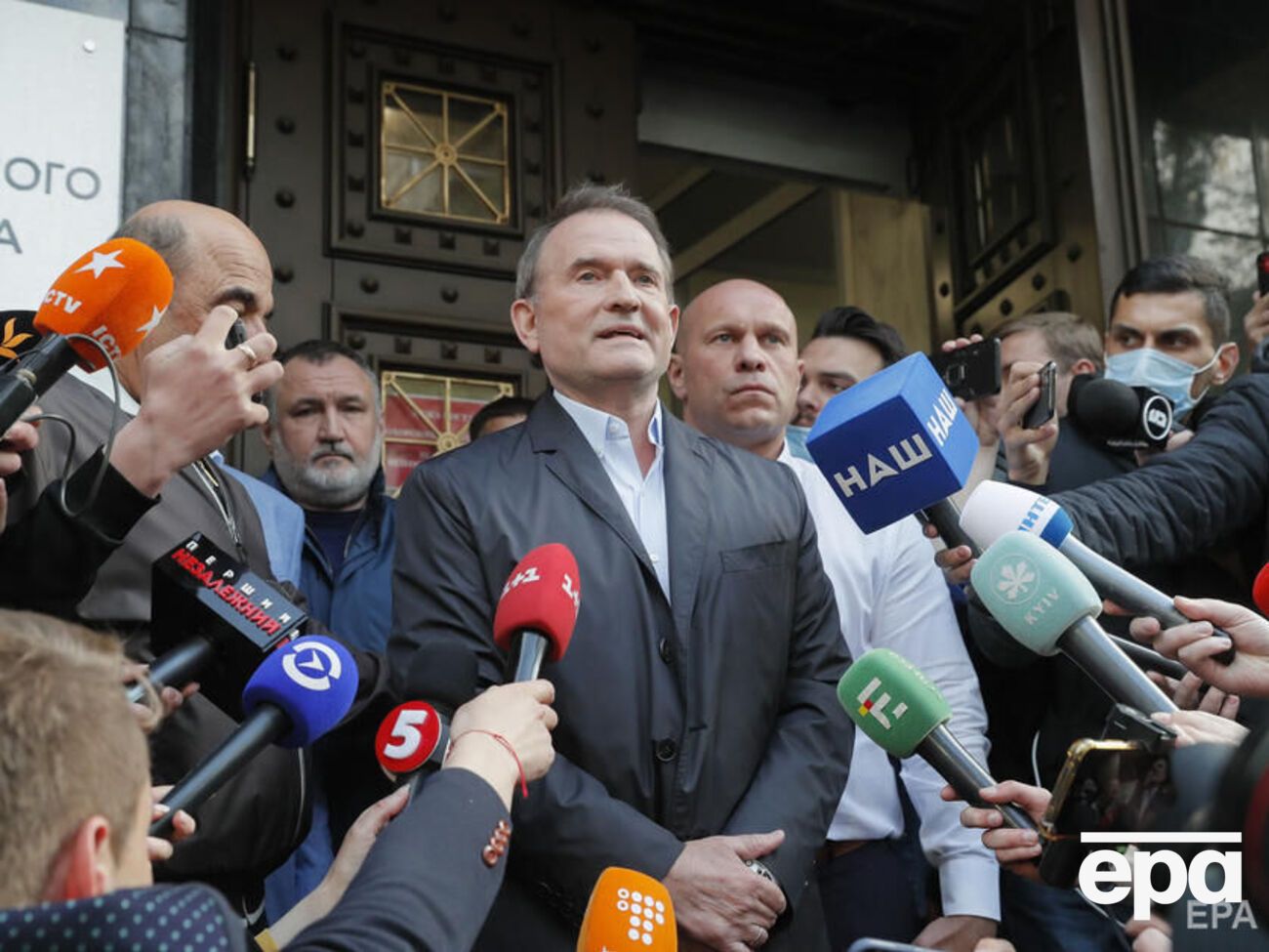 Медведчука ищут в разных городах Украины, рассказала Венедиктова