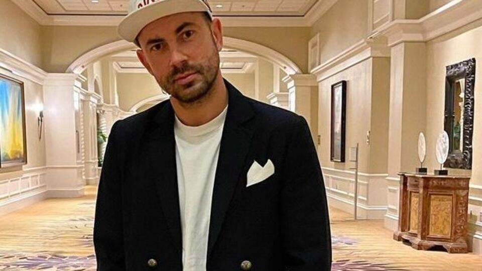 Бедняков сообщил, что его разговор был прерван очередной серией взрывов