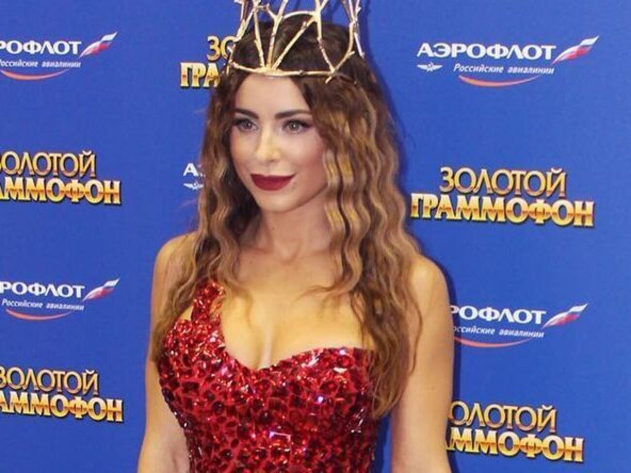 Із 2014 року Ані Лорак живе та працює в Росії