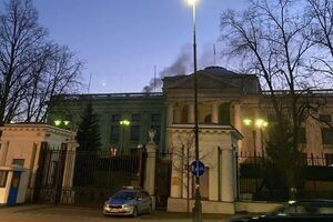 Очевидно, співробітники посольства РФ у Варшаві знищували документи