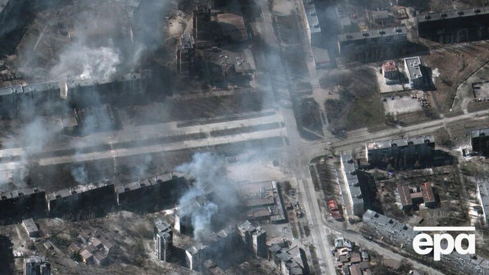Російські окупанти обстрілюють Маріуполь майже місяць