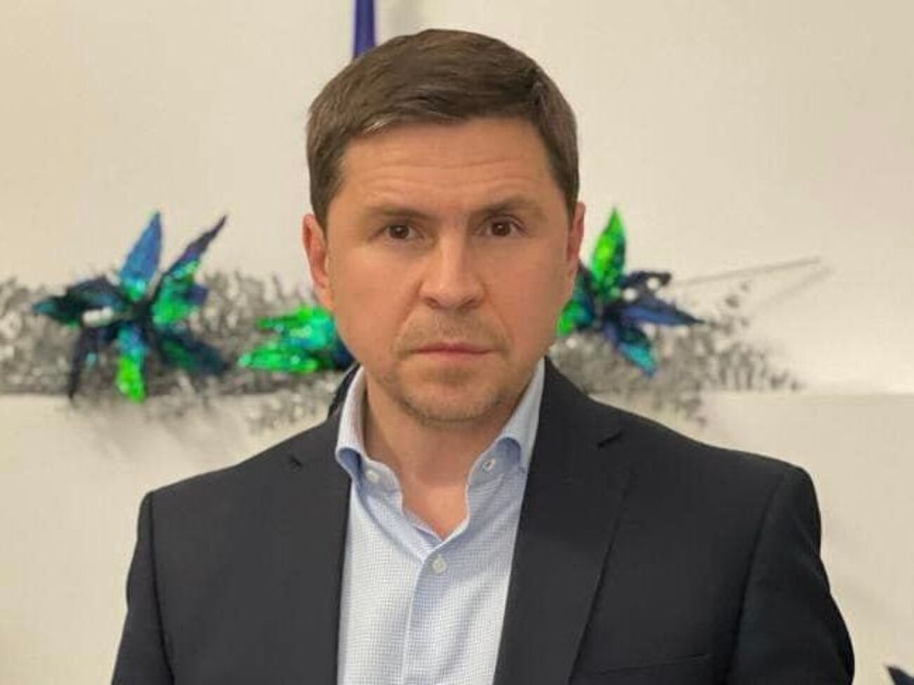 Подоляк закликав світ посилити санкційний тиск на Росію та надати більше озброєння Україні