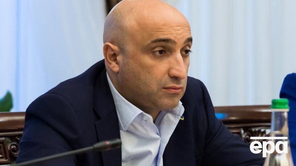 Чернігів: Люди під обстрілами у величезних чергах за необхідним