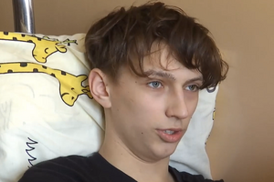 15-летний Андрей был в автомобиле, который подорвался на заминированной дороге