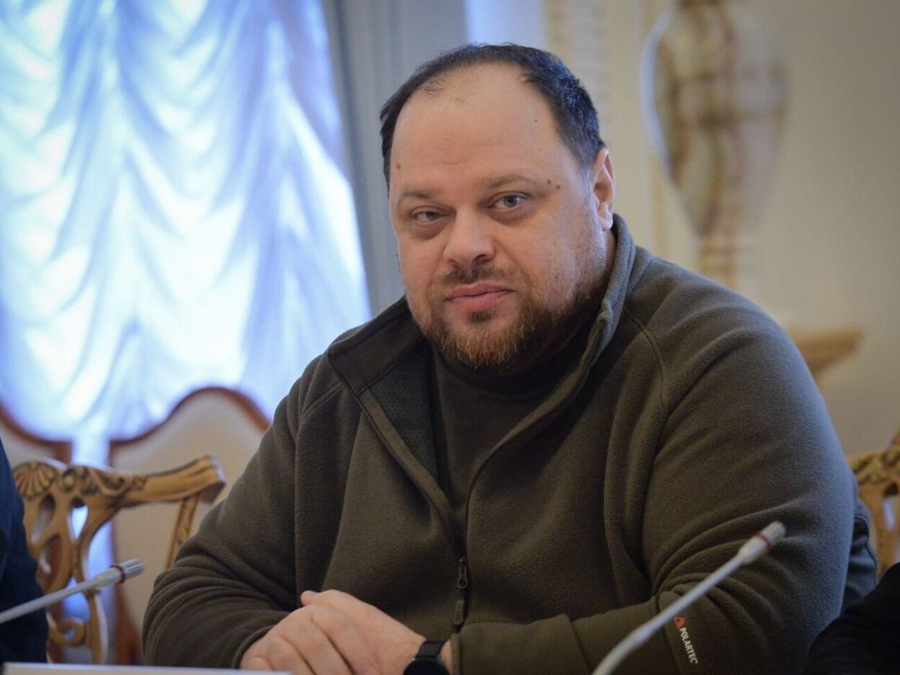 Воєнний злочинець Путін уже по лікті у крові від війни, зазначив Стефанчук (на фото)