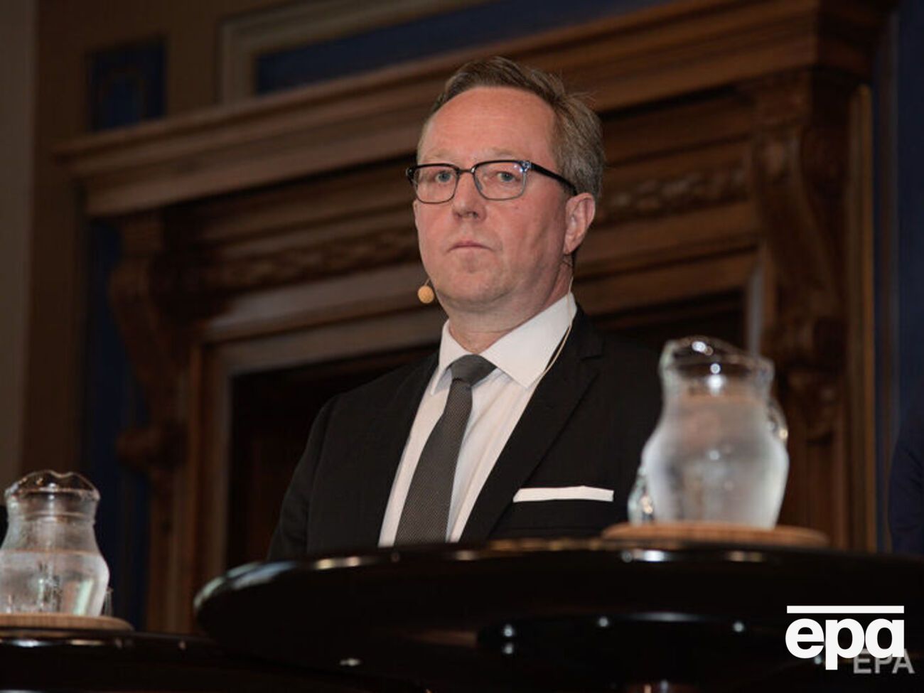 Лінтиля зазначив, що Фінляндія втрутиться на етапі розгляду заяви про видавання ліцензії, якщо станцію і далі будуватиме "Росатом"