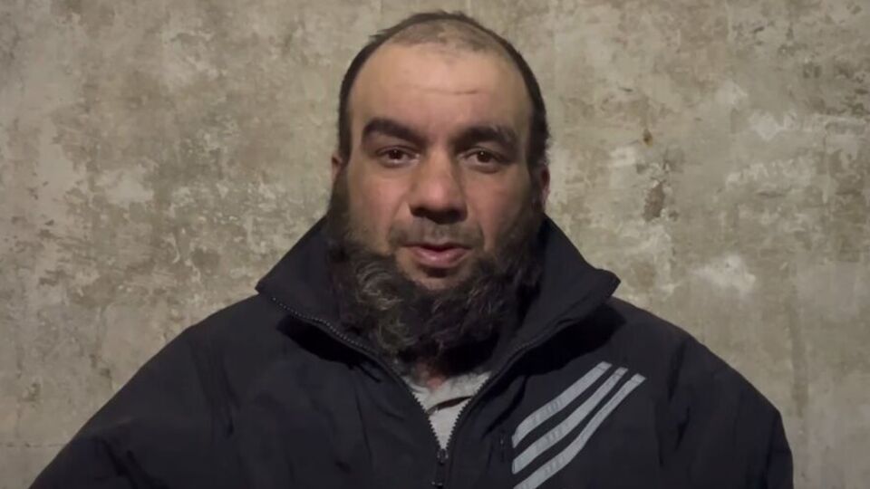 Пленный чеченец: С Россией мы должны воевать. Почему вы там раньше не воевали? Украинцы в первую, вторую чеченскую войну помогали нам. А сейчас что?