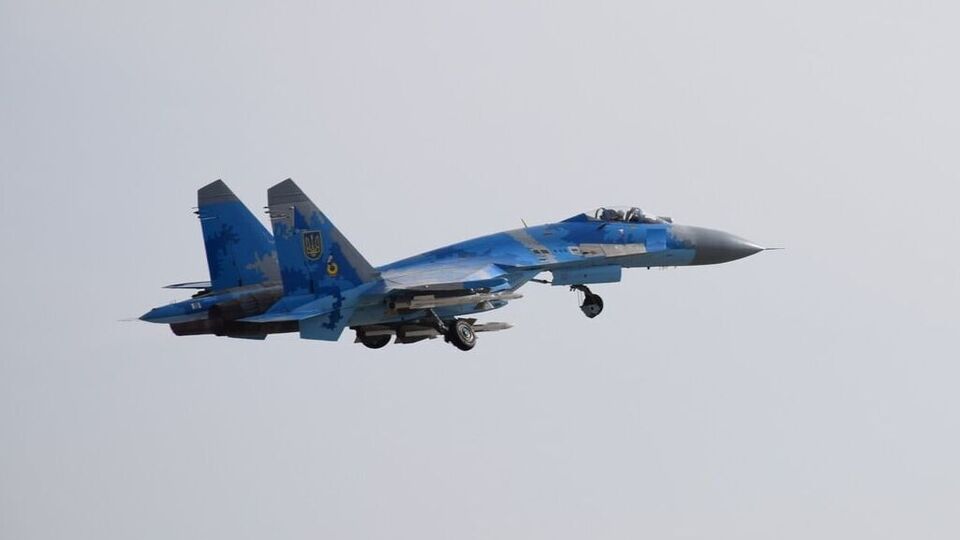 Військові аналітики припускали, що російські сили швидко знищать або паралізують протиповітряну оборону та військову авіацію України, але цього не сталося
