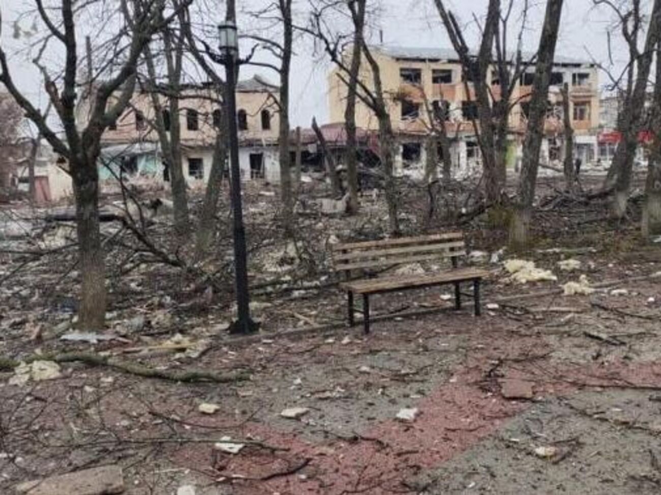 Вооруженные силы Украины держат позиции на&nbsp;Изюмском&nbsp;направлении, отметил глава области