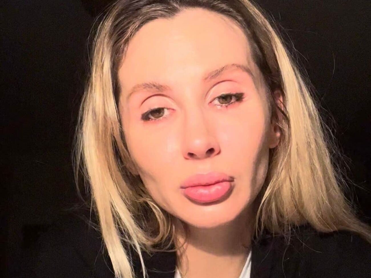 Лобода:&nbsp;Мои родственники, папа, бабушка до сих пор под Киевом в селе. Наш родной Ирпень разрушен