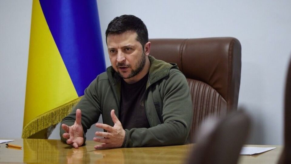 Зеленський: Послухай, Вікторе, знаєш, що відбувається у Маріуполі? Будь ласка, якщо зможеш, сходи на свою набережну