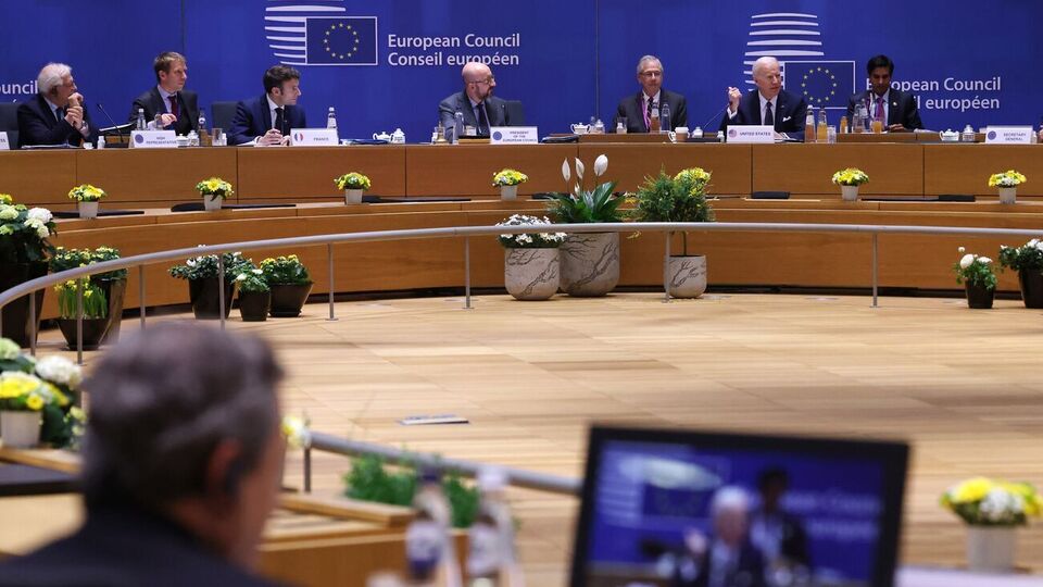 У перший день саміту лідери ЄС та президент США Джо Байден обговорили воєнну агресію Росії, підтримку України та зміцнення трансатлантичної співпраці