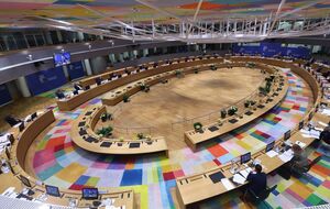 На саміті ЄС ухвалили заяву про політичну, фінансову та гуманітарну підтримку України