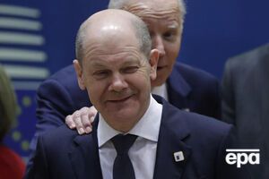 Канцлер заявив, що більшість чинних угод із РФ щодо закупівлі газу вимагають оплати у євро або доларах США