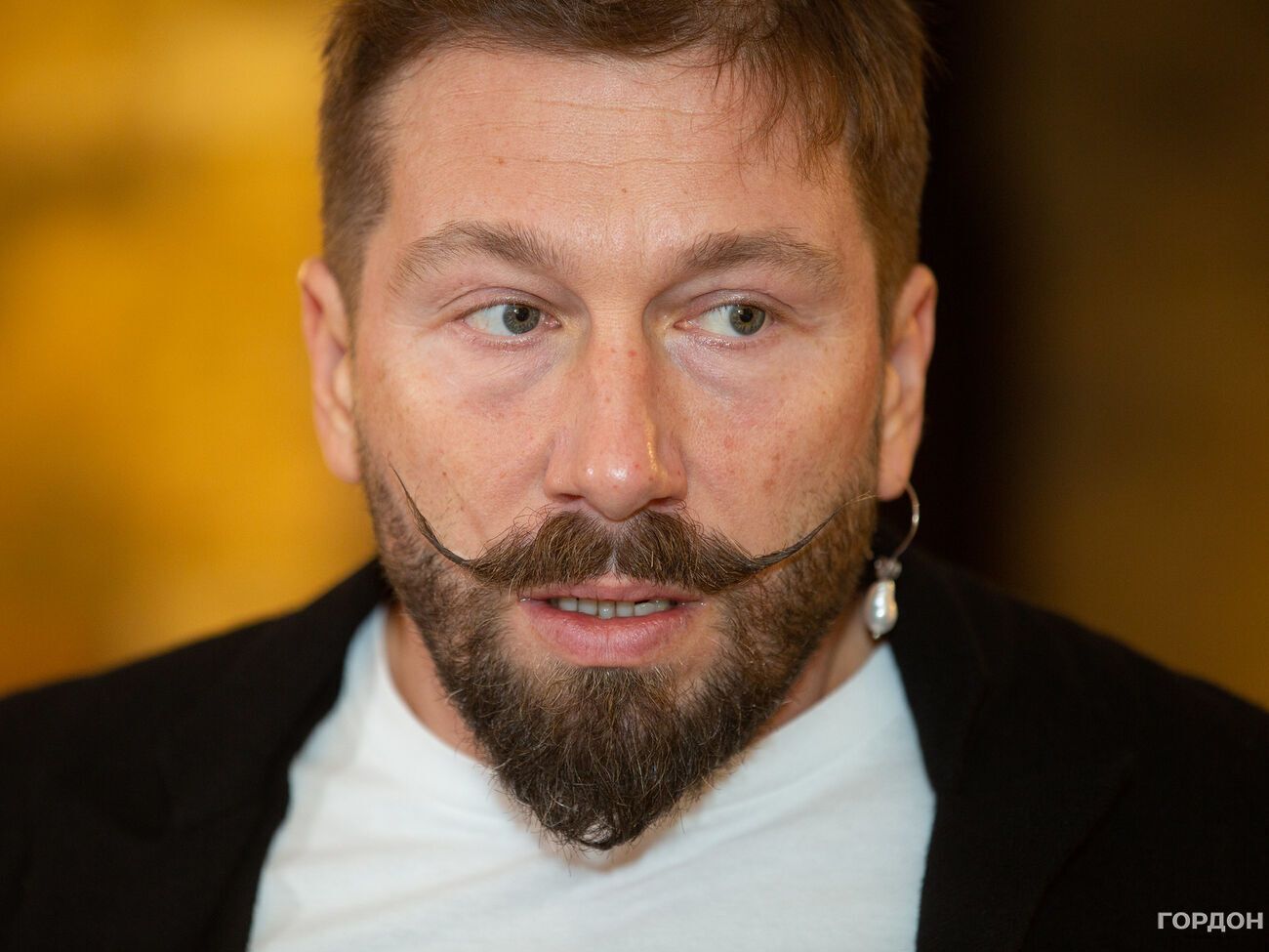 Чичваркин: Эта война никому не нужна, поэтому здесь отребье