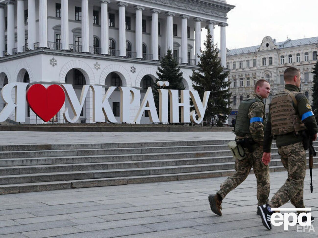 Вероятность захвата Киева в планах российских оккупантов существует, но в ближайшие недели это не произойдет, отметил Грузевич