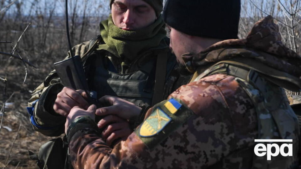 Священники не змогли пояснити військовим, навіщо їм російські платіжні картки