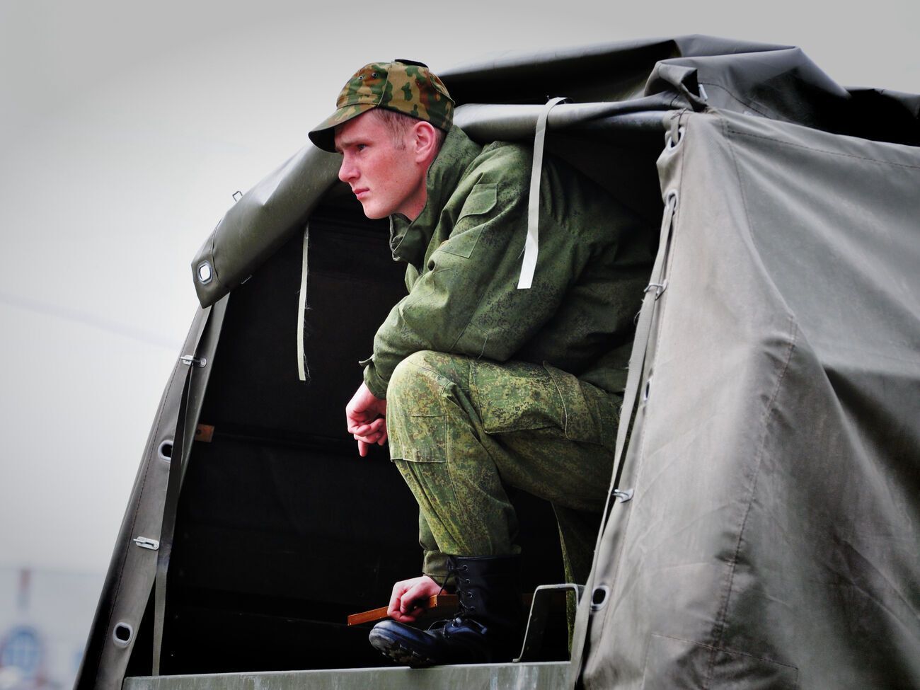 Російський військовий вважає, що на тлі того, що в Україні роблять окупанти, пограбування можна не вважати злочином