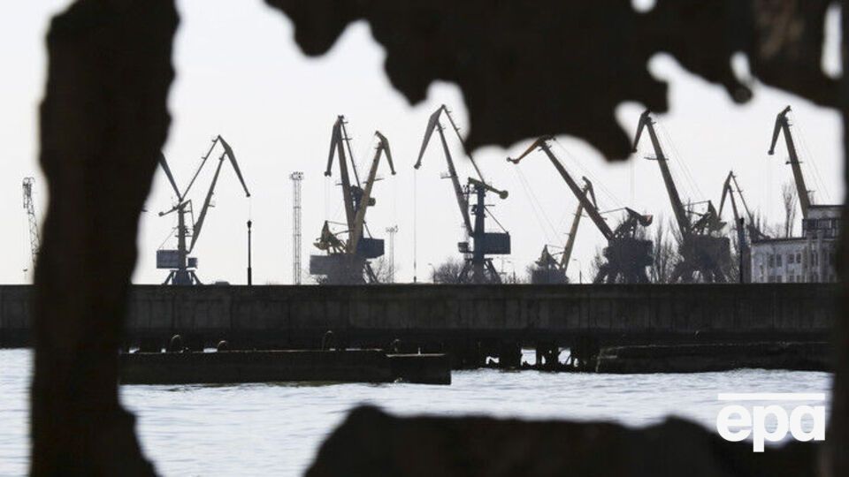 Мариуполь находится в окружении